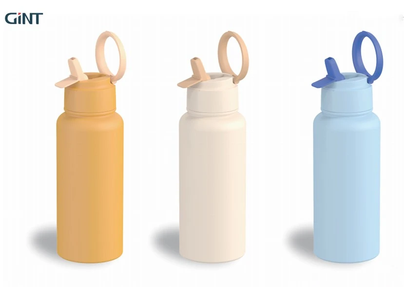 Magnetic water bottle with straw Magnetic water bottle with straw